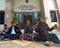 Ruwatan dan doa bersama di halaman Pengadilan Tindak Pidana Korupsi Semarang.