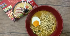 Resep ramen memakai Indomie Tori Miso. (Sumber : Twitter @summeristits)