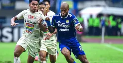 Persija Jakarta dan Persib Bandung masih ketat memperebutkan posisi dua Liga 1 Indonesia (Sumber : Twitter)