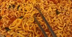 Resep Ramyeon Enak ala Jungkook BTS, Cuma Butuh Samyang dan Neoguri