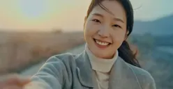 Aktris Kim Go Eun hari ini 25 April 2023 merayakan debutnya yang ke 11 tahun, penggemar gaungkan tagar Kim Go Eun di media sosial Twitter (Sumber : Twitter/anismemangbenar)
