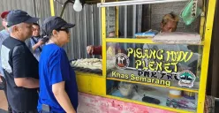 Sri Mulyani berkunjung ke Pisang Madu Plenet Pak Tri di Semarang. (Sumber : instagram/smindrawati)