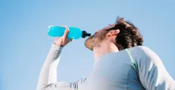 Jangan Lupa Minum! Dehidrasi Saat Cuaca Panas Bisa Berbahaya Bagi Kondisi Tubuh