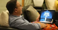 Komika Abdur Arsyad Kena Fitnah Arie Kriting dan Mamat Alkatiri di Twitter, Anies Baswedan Bikin Tagar #KamiBersamaAbdur