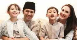 Keluarga Arumi Bachsin dan Emil Dardak (Sumber : Instagram Arumi Bachsin)