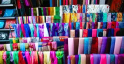 Sampot, kain tradisional khas Kamboja (Sumber : Twitter)