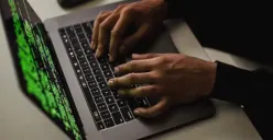 HEBOH! Bjorka akan Hapus Data Pinjol Masyarakat: Feel Free to Chat Me