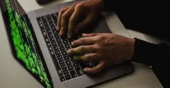 Ilustrasi Bjorka bakal hapus data Pinjol