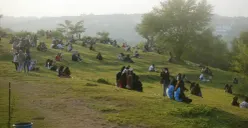 Bukit Undip, lokasi untuk melihat pemandangan sunset di Semarang. (Sumber : ASEDINO)