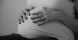 Kasus Ibu Hamil di KRL Bikin Publik Prihatin, Mengapa saat Mengandung Perasaan Wanita Cenderung Sensitif?