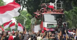 Rencana Konvoi Timnas Indonesia di Surabaya Tuai Kritikan Keras dari Netizen: Timnas Bukan Badut Sirkus!