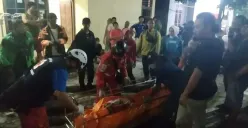 Pria berinisial AP (61) ditemukan tewas dalam kondisi duduk di depan kamar kos di Pedurungan, Semarang. (Sumber : Dok Polsek Pedurungan)