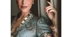 Sophia Latjuba pakai baju adat Bugis. (Sumber : instagram/sophia_latjuba88)