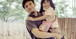 Momen Gemas Miskha Anak Kedua Desta saat Chat Ayahnya di WhatsApp, Gagal Manis Gara-gara Jangan Cet Terus