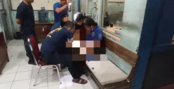 Pria asal Demak mengadu kemaluannya terjepit cincin, minta tolong ke Damkar Semarang untuk dilepas, Senin 19 Juni 2023. (Sumber : Instagram @damkarsemarang)