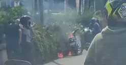 Motor kebakaran di depan ADA Banyumanik (Sumber : Instagram)