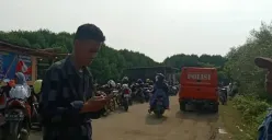 Penemuan mayat di sungai di Pantai Tirang, Senin 26 Juni 2023. Jenazah sudah dievakuasi dan diserahkan ke pihak keluarga. (Sumber : Instagram @infokriminalsemarang)