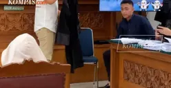 Mario Dandy di sidang hari ini, Selasa 27 Juni 2023. (Sumber : youtube/Kompas TV)