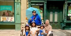 Desta liburan bareng Natasha Rizky dan ketiga anaknya. (Sumber : instagram/desta80s)