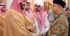 Makan Siang Bersama di Mekkah, Anies Baswedan Pamer Foto Salaman dengan Pangeran Mohammed bin Salman