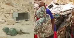 Sopir truk tewas di dalam truk setelah tertimbun longsor batu kapur di Sukolilo, Pati, Minggu 2 Juli 2023. (Sumber : Instagram @batanginfo.id)