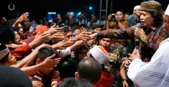 Cak Nun dirawat intensif di rumah RSUP Dr Sardjito. (Sumber : caknun.com)