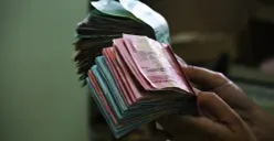 UMK 6 kabupaten di Jawa Tengah masuk ke daftar UMK terendah se-Indonesia. (Sumber : unsplash.com)