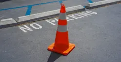 Ilustrasi | Dishub Kota Semarang panggil Manajemen Perusahaan Ojek dan Taksi Daring untuk bahas pelanggaran parkir para driver. (Sumber : Pexels @Anastasiya Badun)