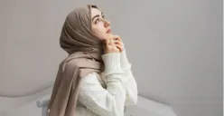 Ilustrasi. Perempuan yang ingin menikah, harus menjemput jodoh atau menunggu jodoh? Simak penjelasannya dalam Islam. (Sumber : Freepik)