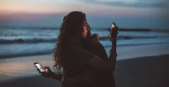 Ilustrasi | 3 alasan tidak perlu membandingkan hubunganmu dengan pasangan lain di media sosial. (Sumber : Pexels/ROMAN ODINTSOV)