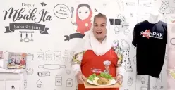 Wali Kota Semarang, Hevearita Gunaryanti Rahayu, membagikan resep Nasi Goreng khas Mbak Ita. (Sumber : YouTube Kecamatan Ngaliyan)