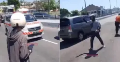 Kecelakaan tunggal driver ojol di Flyover Jatingaleh, Semarang, Selasa 18 Juli 2023. (Sumber : Instagram @kejadiansmg)