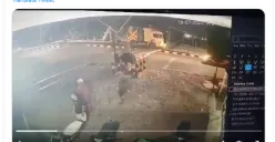 Bukti CCTV sopir truk tak terobos palang perlintaan kereta api (Sumber : Twitter/@xuhaoth8)
