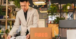 Ilustrasi | Mengatasi PHK dengan bijak untuk menghindari gangguan kesehatan mental. (Sumber : Pexels/ANTONI SHKRABA production)