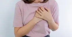 Tiba-Tiba Nyeri Dada Saat Stres, Serangan Panik atau Tanda-Tanda Serangan Jantung? Ketahui Penyebabnya!