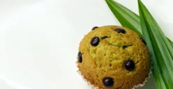 Ilustrasi daun pandan yang biasa dijadikan hiasan kue, ternyata memiliki manfaat untuk kesehatan (Sumber : Unsplash/Ali Burhan)