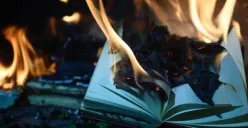 Ilustrasi | PBB adopsi resolusi penodaan kitab suci merupakan pelanggaran hukum internasional. (Sumber : Pexels/Movidagrafica Barcelona)