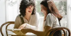 10 Tanda Kamu Orang yang Berpikiran Terbuka, Open Minded, dari Siap dengan Hal Baru hingga Punya Pemikiran Mendalam