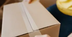 VIRAL! Nenek 60 Tahun di Surabaya Divonis 5 Tahun Penjara Usai Terima Paket Pesanan sang Anak Berisi Ganja