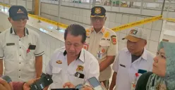 Satpol PP Kota Semarang segel ratusan los dan kios di Pasar Banyumanik dan Srondol Kulon. (Sumber : Instagram/satpolpp.smg)