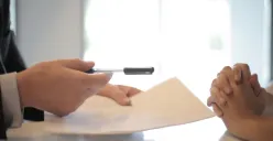 Ilustrasi | Contoh proposal permohonan dana untuk kegiatan perayaan kemerdekaan Indonesia, 17 Agustus 2023. (Sumber : Pexels/Andrea Piacquadio)