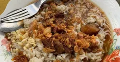 Ilustrasi Rawon daging ayam khas Jawa Timur (Sumber : Instagram/@njajantulungagung)