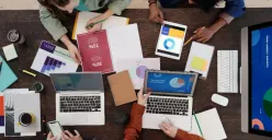 Ilustrasi | Tips sukses pindah industri atau pekerjaan. (Sumber : Pexels/Mikael Blomkvist)