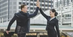 Ilustrasi | Pelajari 8 hal yang harus kamu tinggalkan untuk mencapai potensi penuhmu dan raih kesuksesan sejati.(Sumber : Freepik/jcomp)