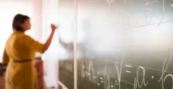 Ilustrasi | Profesi Ini Juga Bisa Membawa Kesuksesan untuk lulusan Pendidikan (Sumber : Freepik)