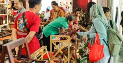 Pameran furniture terbesar digelar di Kota Solo dengan tema Obral Mebel di The Park Mall Solo Baru.