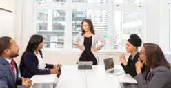 Jadilah Pemimpin dalam Karier, Tips untuk Meningkatkan Kemampuan dan Pengaruhmu