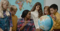 Ilustrasi | Lowongan pekerjaan Guru dan Tenaga Kependidikan di Semarang, Agustus 2023. (Sumber : Pexels/Tima Miroshnichenko)