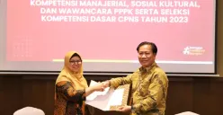 Kemenpan RB dan Kemendikbudristek telah melakukan serah terima naskah soal seleksi  CPNS 2023. (Sumber : Dok. KemenPAN-RB)