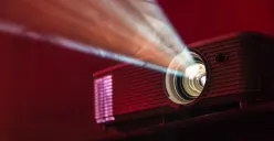 Menonton film menjadi satu dari 17 ide kegiatan di akhir pekan yang meningkatkan kualitas diri.